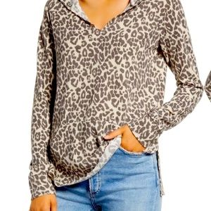hooded leopard print sweater size L